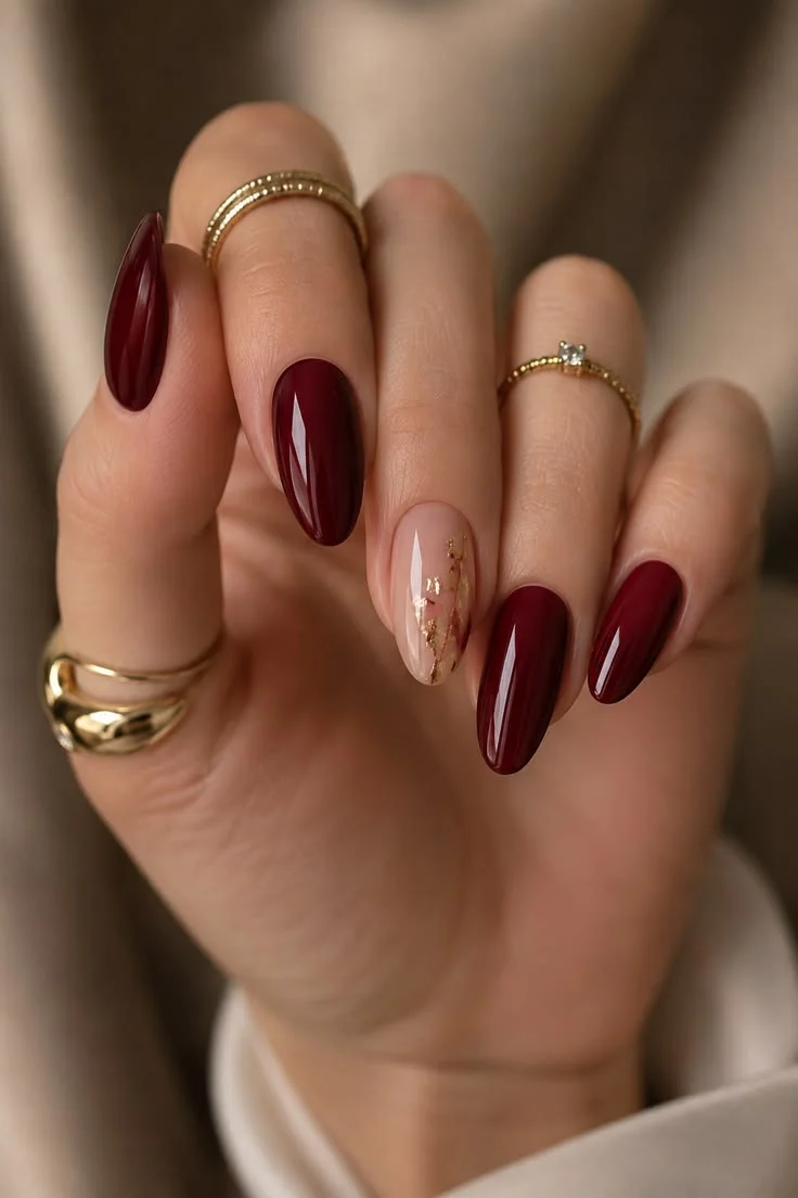 các mẫu nail màu đỏ đẹp