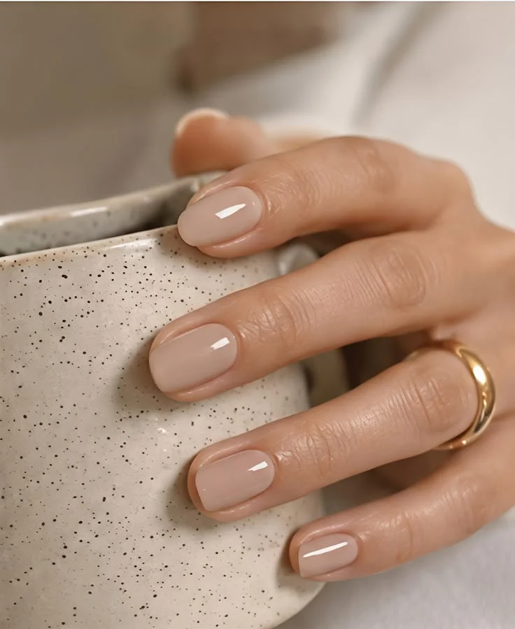 những mẫu nail đẹp cho móng ngắn