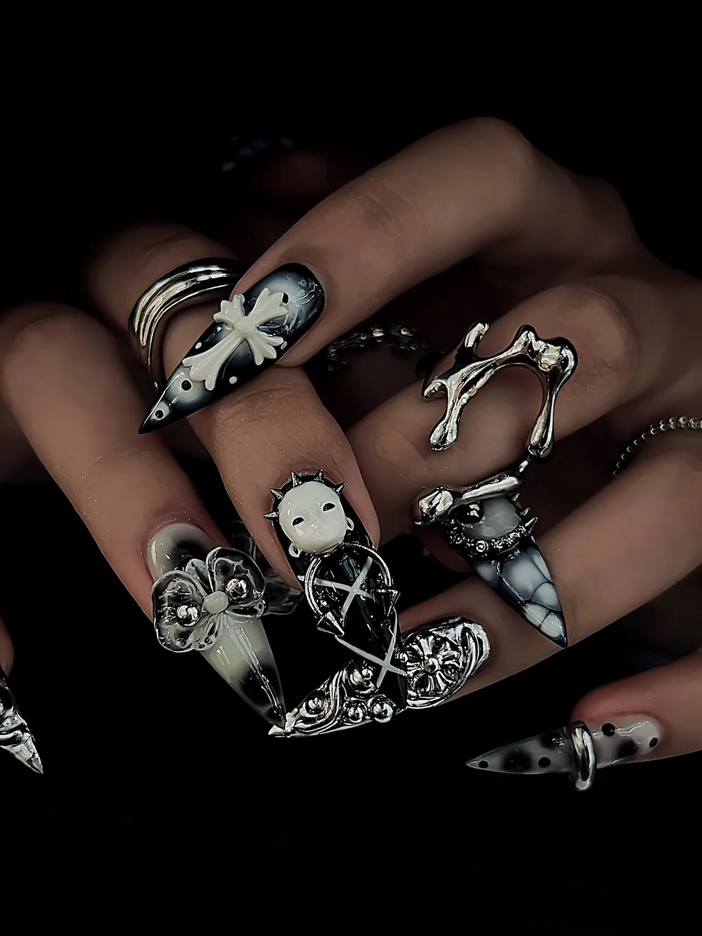 nail ca tinh